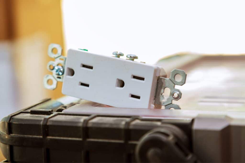 Outlet Replacement Leopard Electric